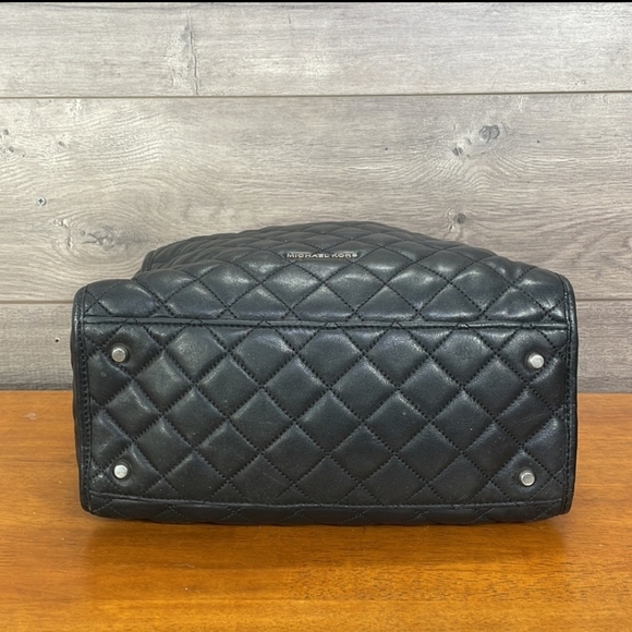 Michael Kors Bag - Picture 4 of 7